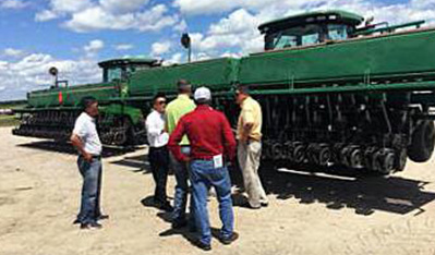 天津天隆農(nóng)業(yè)科技有限公司代表團(tuán)考察北美市場